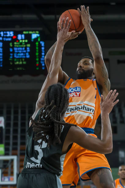 的表现并不 的表现并不